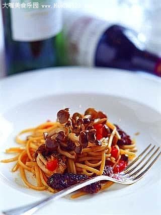 橄榄油菜谱：野菇烩意大利面
