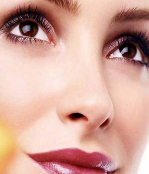 春季护肤指南：迷人魅力 注意护理拥有美丽大眼睛